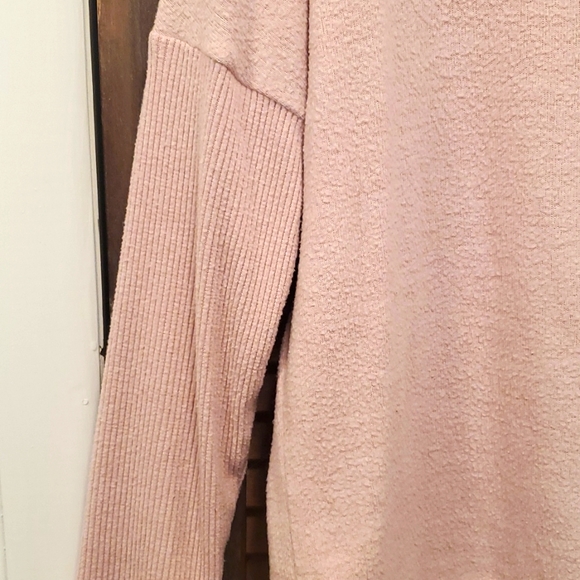 Pink Sweater - Picture 2 of 4